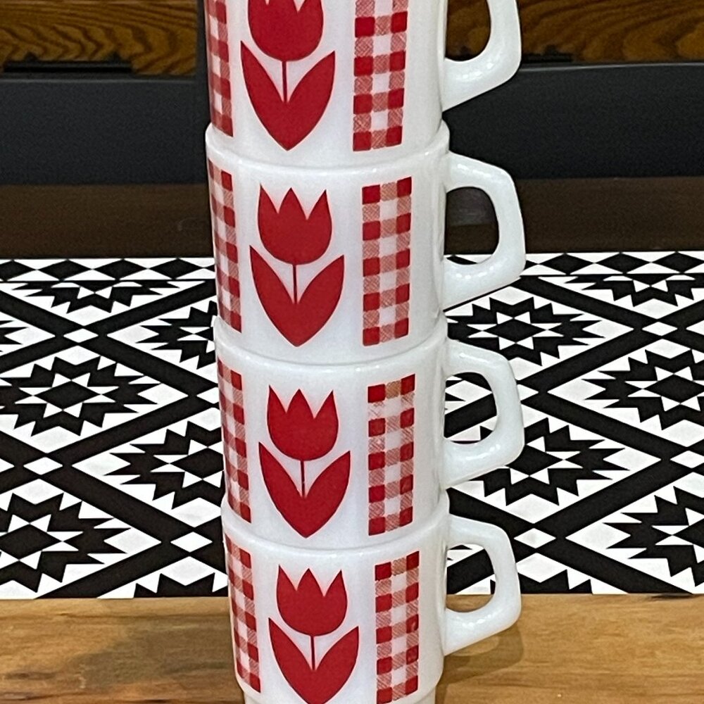 Vintage Termocrisa Red Tulip Milk Glass D handle Stackable Mug Set of 4